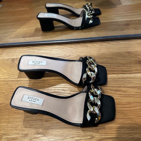 STEVE MADDEN low chunky-heeled sandal with gold chain - Picture 3 of 3